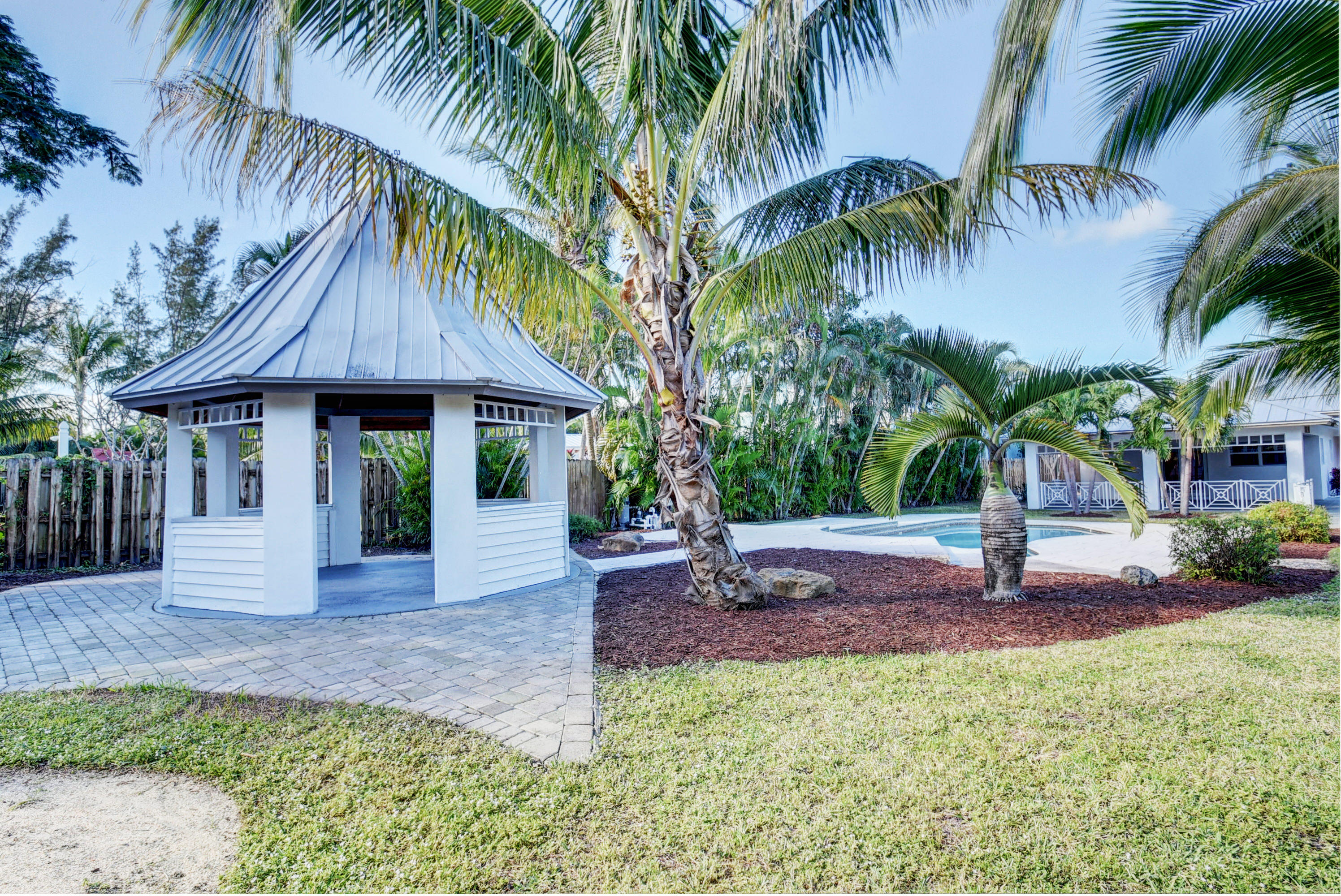 910 Southwest 21st Lane Boca Raton, FL 33486 - Photo 50 of 70 Entertain Outside