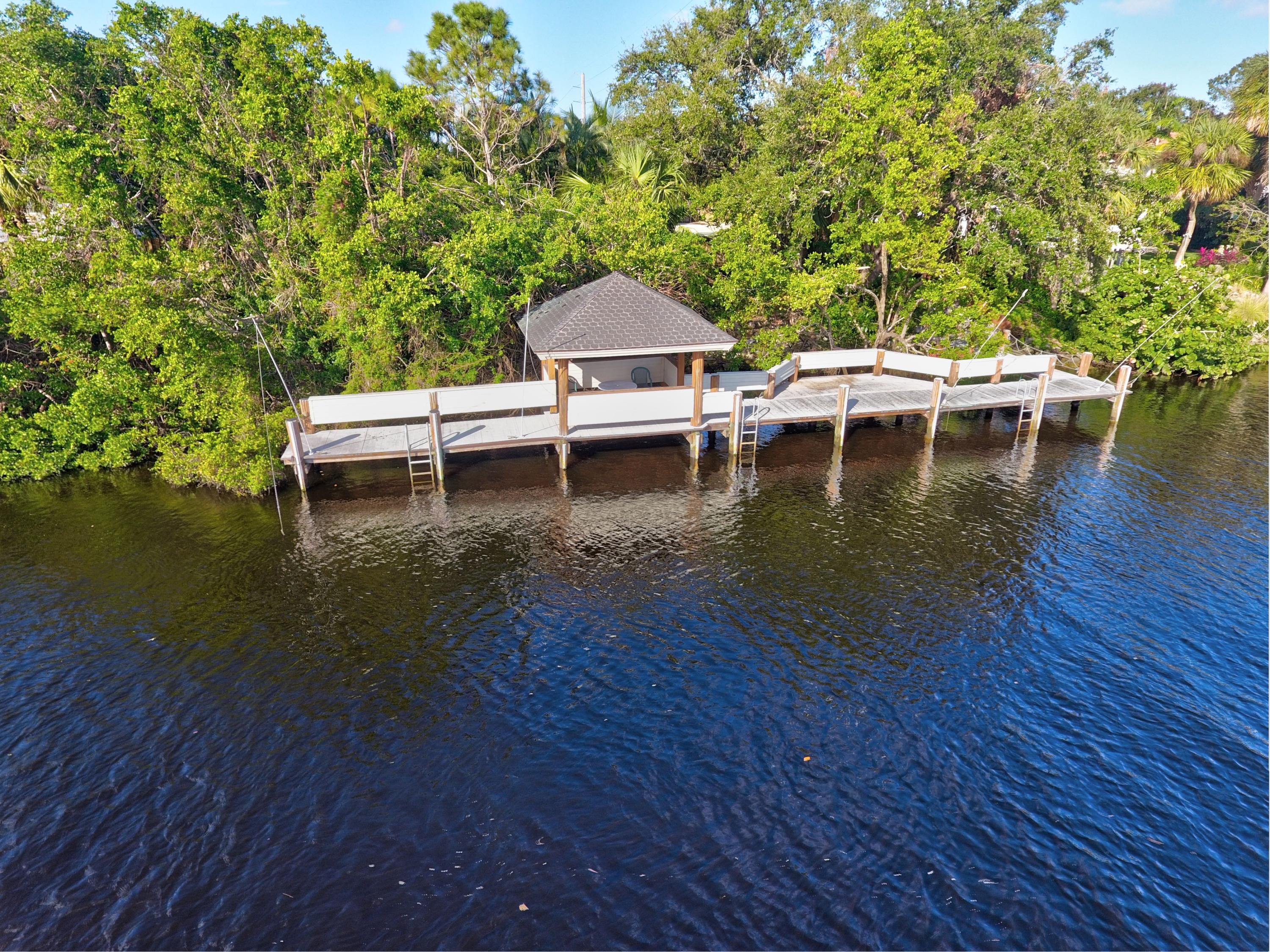 910 Southwest 21st Lane Boca Raton, FL 33486 - Photo 6 of 70 Long Dock