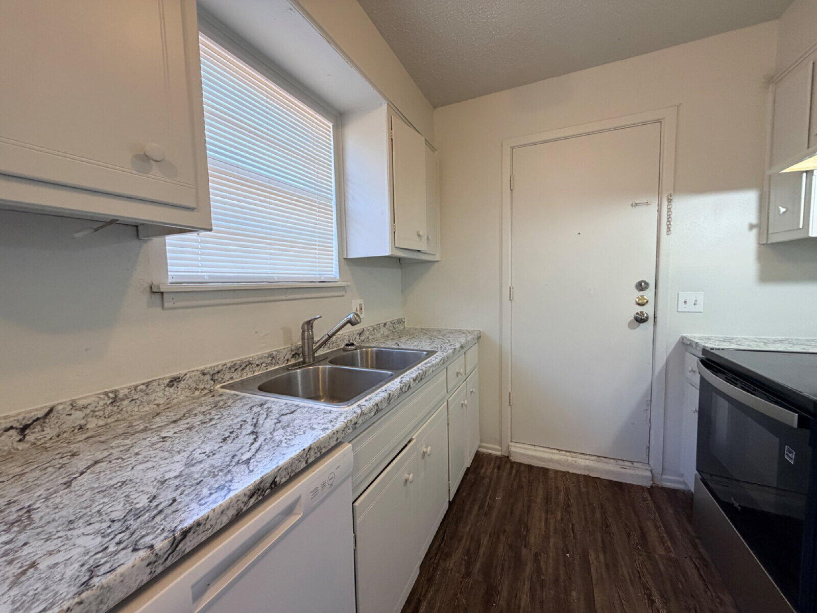 5508 13th Street, Unit A Lubbock, TX 79416 - Photo 11 of 14 large - 2026-02-06T160244.692