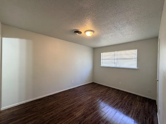 $950 | 5508 13th Street, Unit A, Lubbock, TX 79416