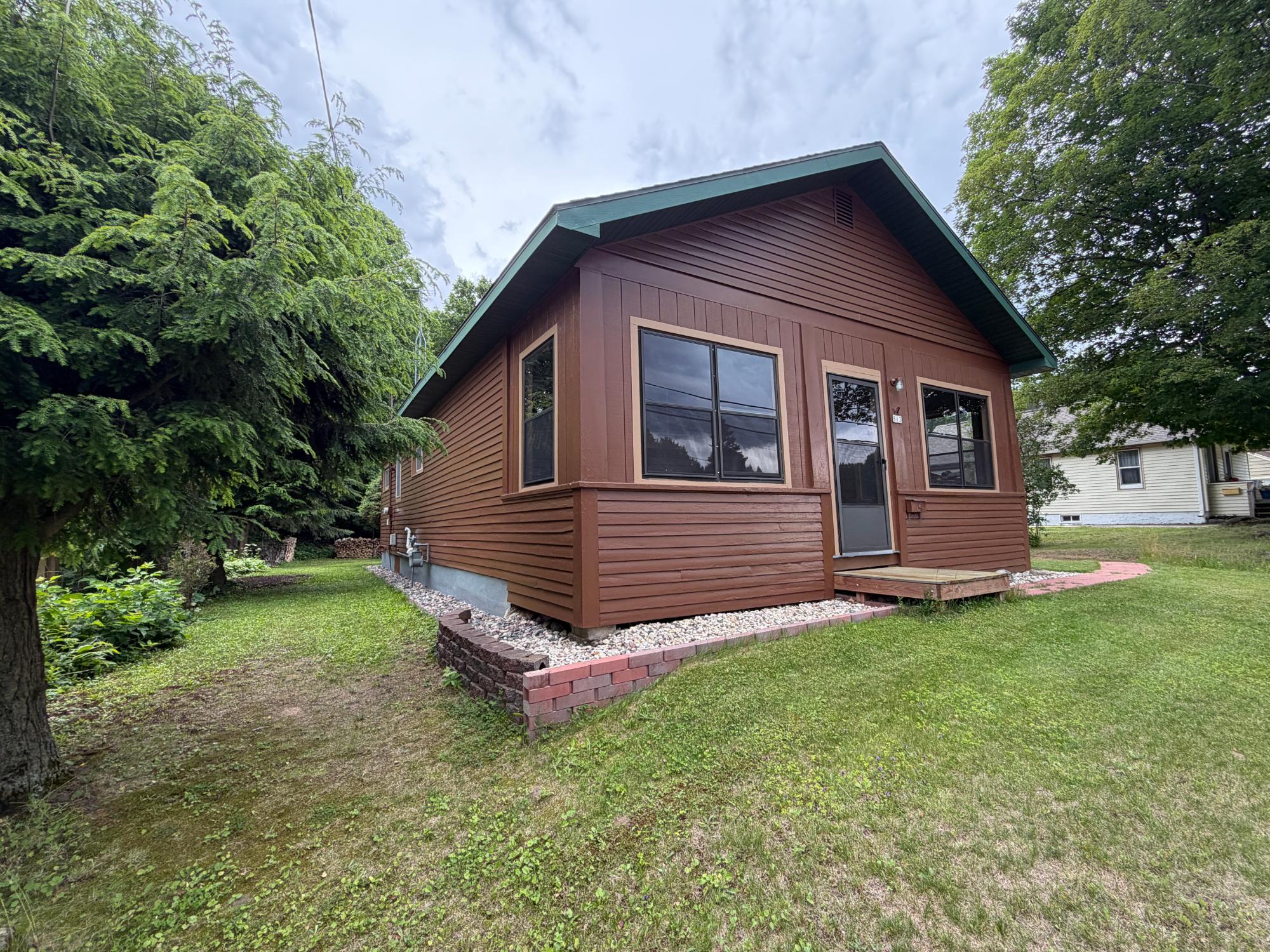 813 Balsam Street Rhinelander, WI 54501 - Photo 3 of 29 Gallery Image 3