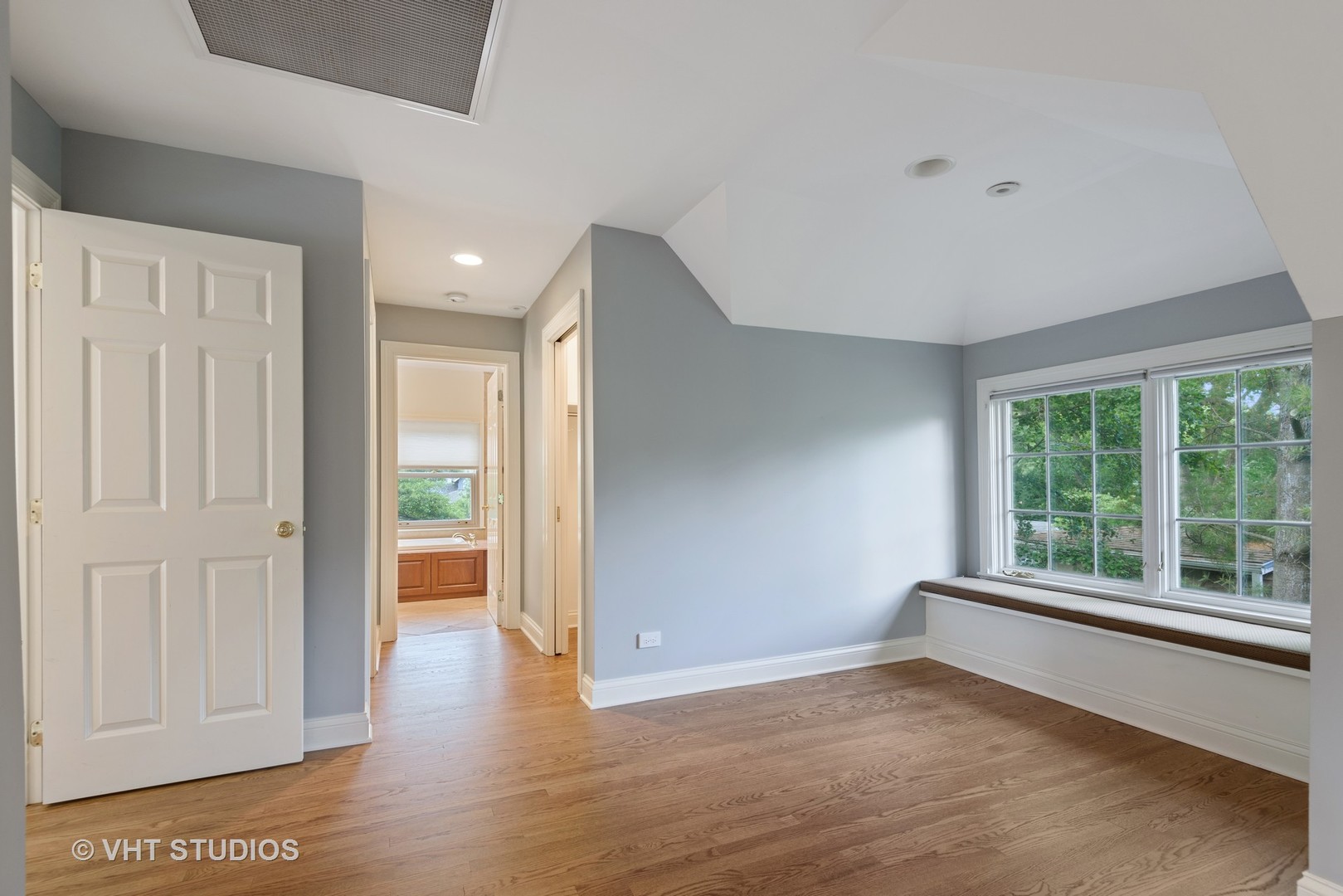 618 Central Avenue Wilmette, IL 60091 - Photo 15 of 29
