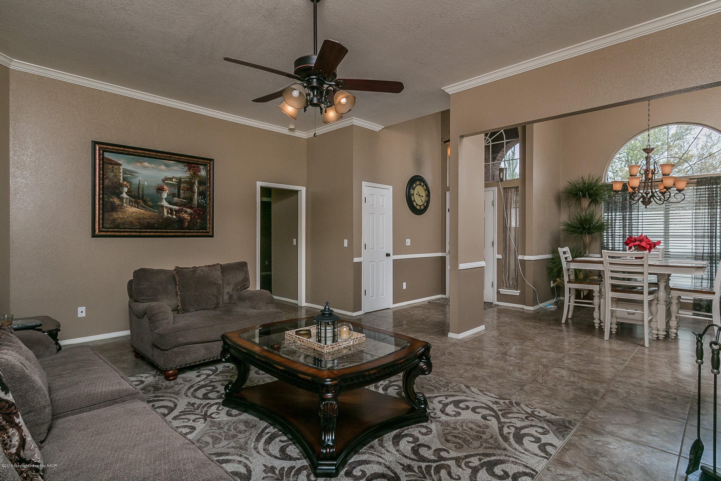 7224 Bayswater Road Amarillo, TX 79109 - Photo 4 of 23 005_Living Room 2