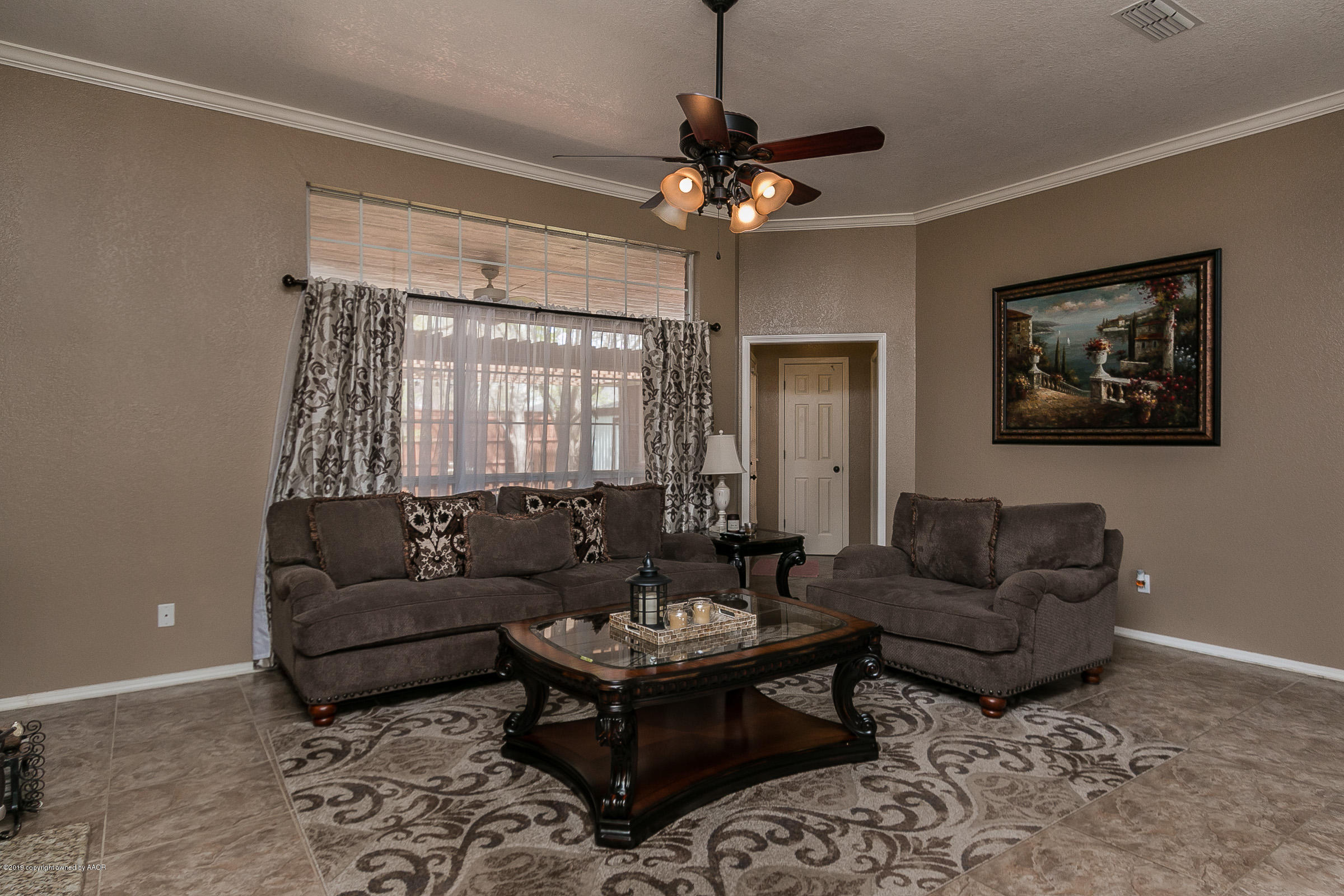 7224 Bayswater Road Amarillo, TX 79109 - Photo 5 of 23 006_Living Room 3