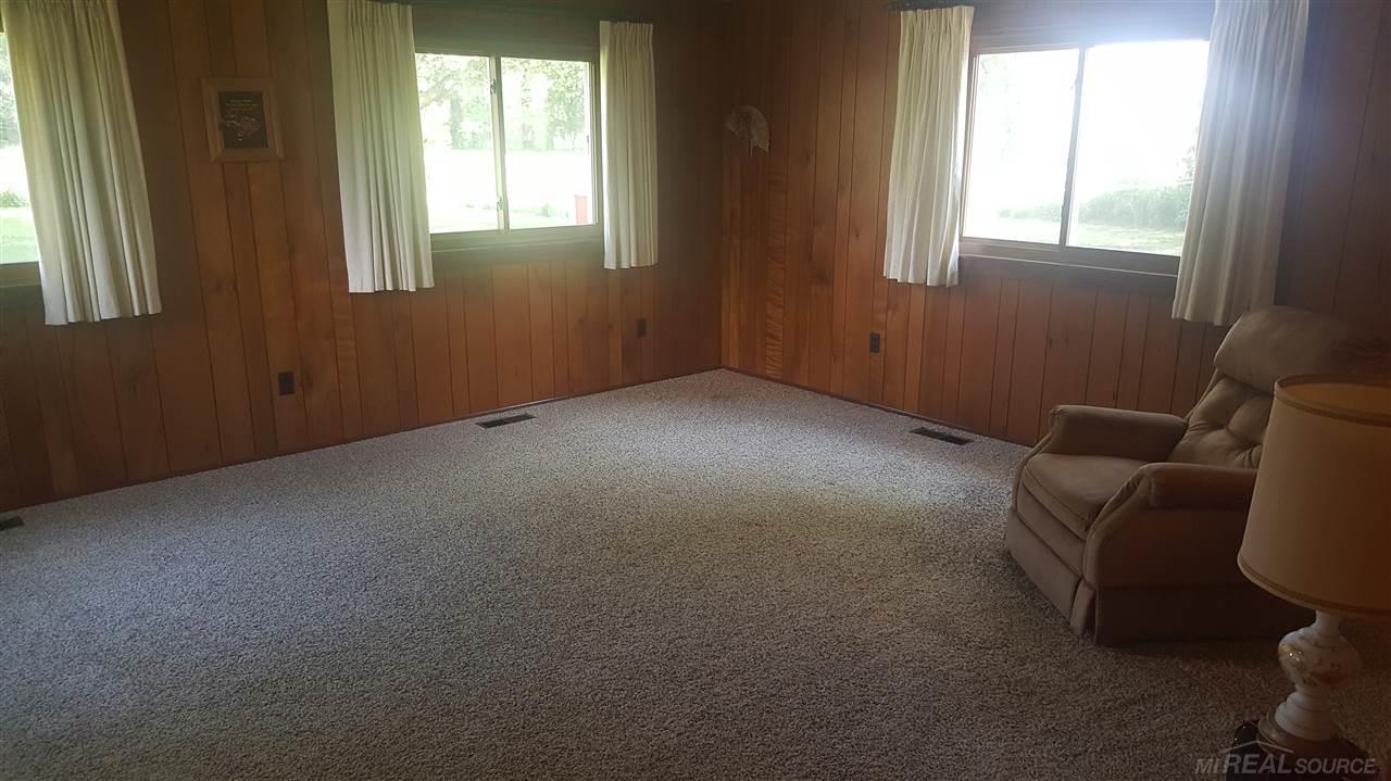 42150 Hayes Road Clinton Township, MI 48038 - Photo 5 of 21 31351550-4.JPG