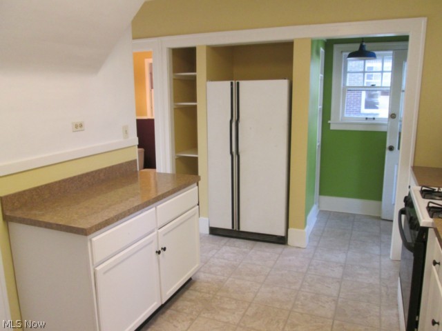 2222 Stillman Road Cleveland, OH 44118 - Photo 10 of 25 Gallery Image 10