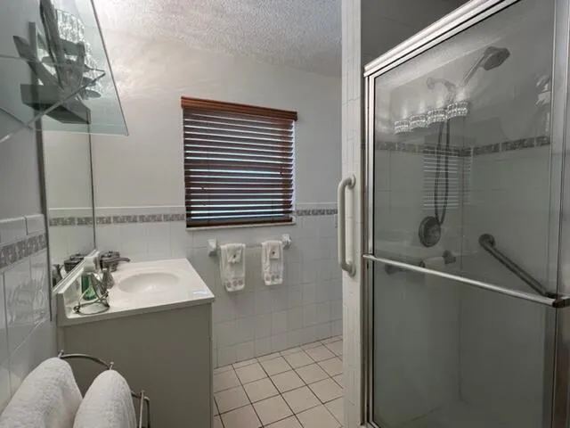 $4,000 | 1260 Manor Drive, Riviera Beach, FL 33404