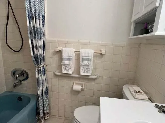 $4,000 | 1260 Manor Drive, Riviera Beach, FL 33404