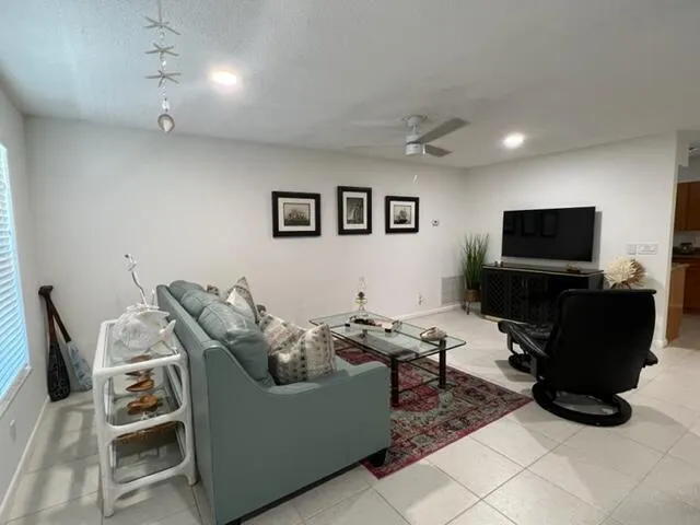 $4,000 | 1260 Manor Drive, Riviera Beach, FL 33404