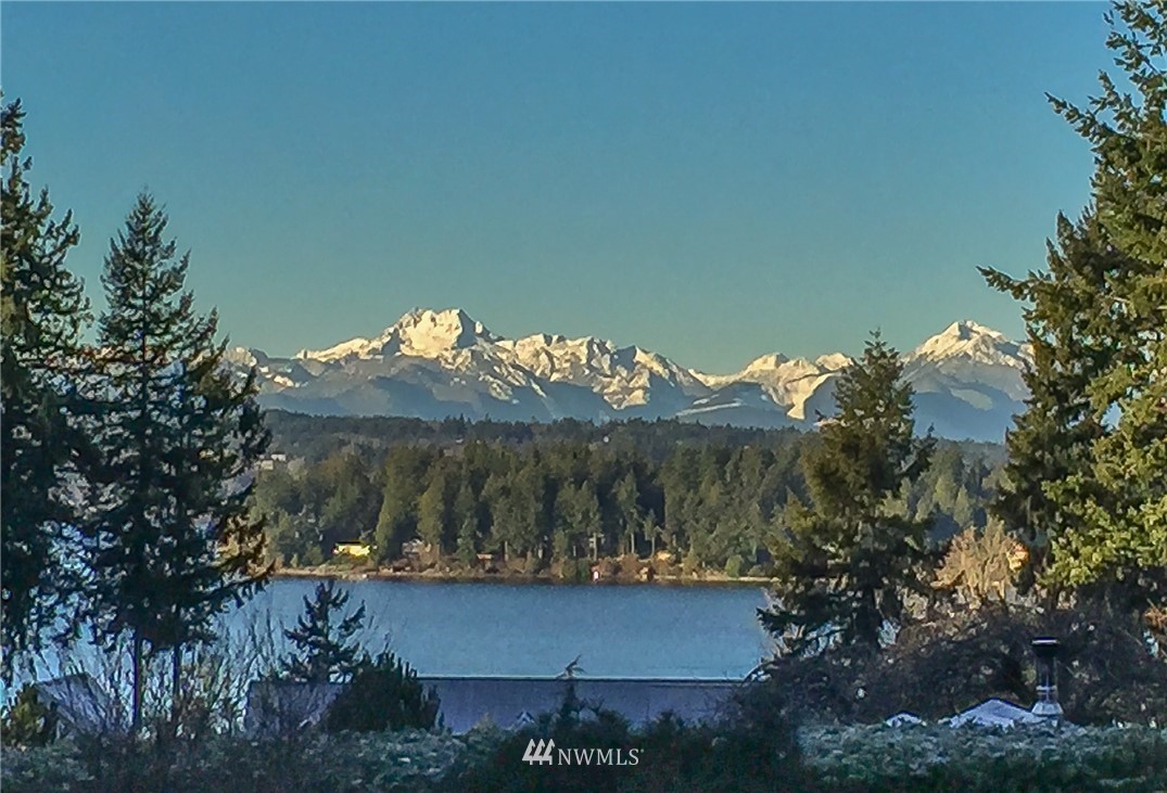 14330 Henderson Road Northeast Bainbridge Island, WA 98110 - Photo 20 of 25 Gallery Image 20