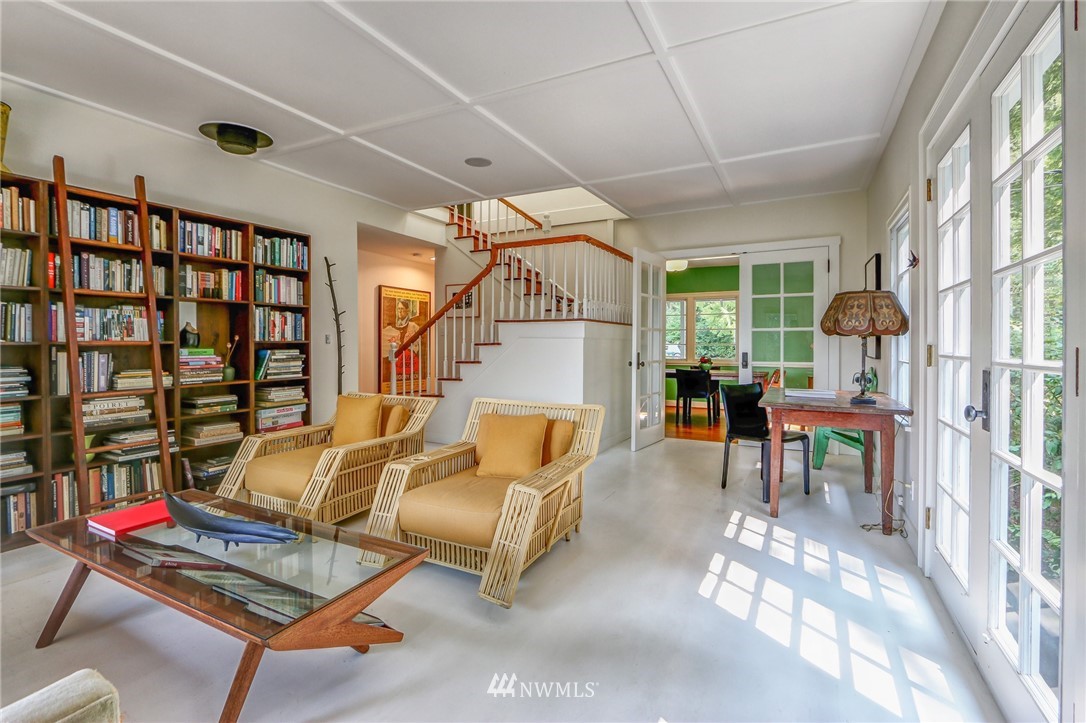 14330 Henderson Road Northeast Bainbridge Island, WA 98110 - Photo 10 of 25 Gallery Image 10