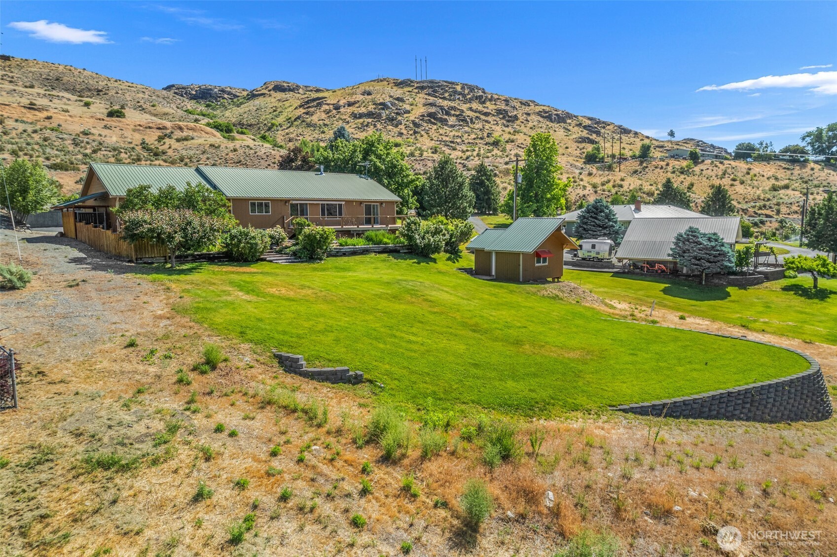105 Bill Shaw Road Pateros, WA 98846 - Photo 25 of 40