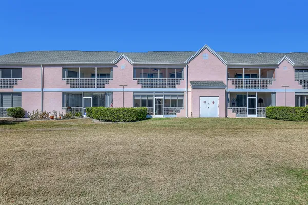 $340,000 | 402 Muirfield Court, Unit 402D, Jupiter, FL 33458