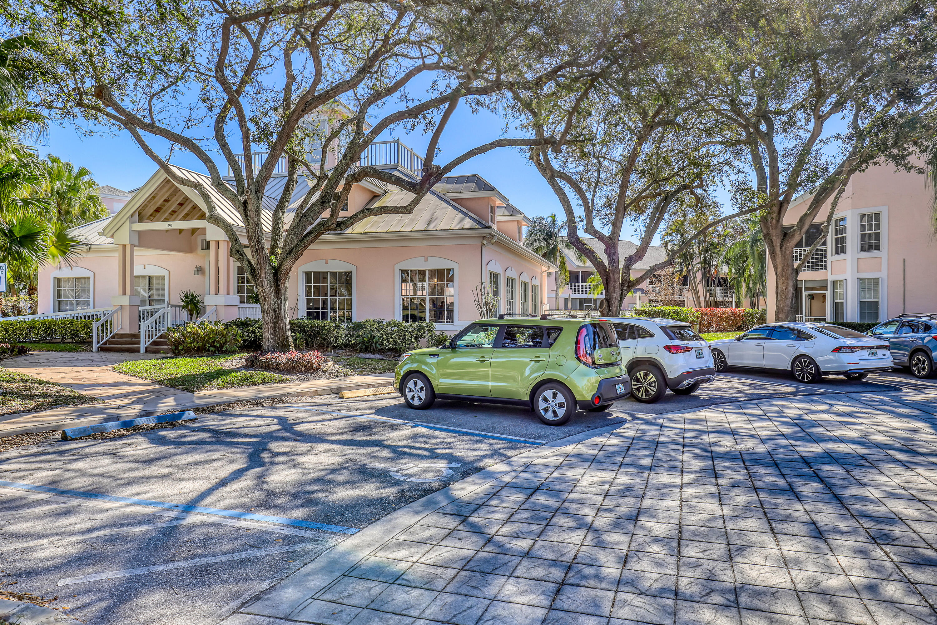 402 Muirfield Court, Unit 402D Jupiter, FL 33458 - Photo 31 of 44 402 Muirfield #402D (33)