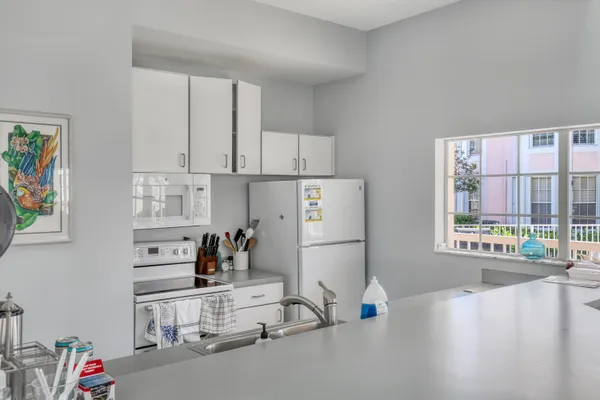 $340,000 | 402 Muirfield Court, Unit 402D, Jupiter, FL 33458