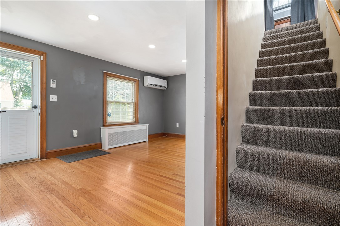 129 Rosemere Road Pawtucket, RI 02861 - Photo 12 of 29 Gallery Image 12