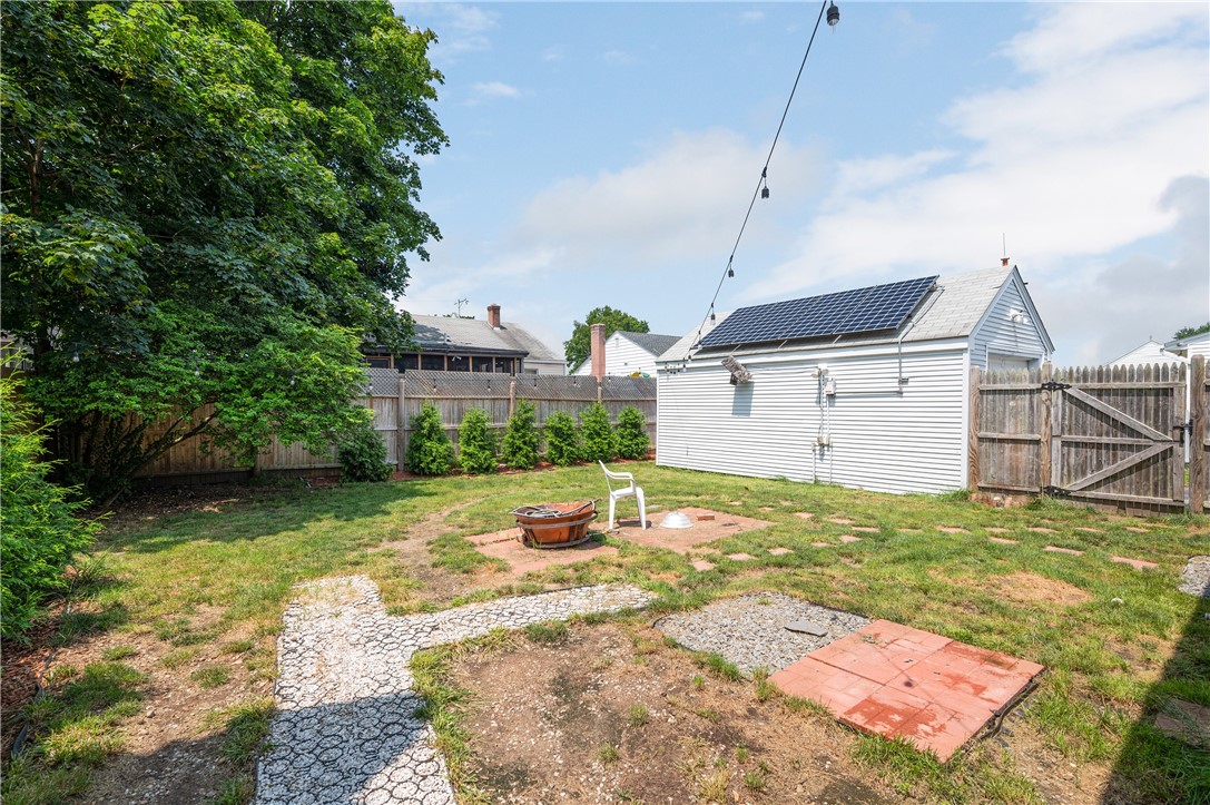 129 Rosemere Road Pawtucket, RI 02861 - Photo 24 of 29 Gallery Image 24