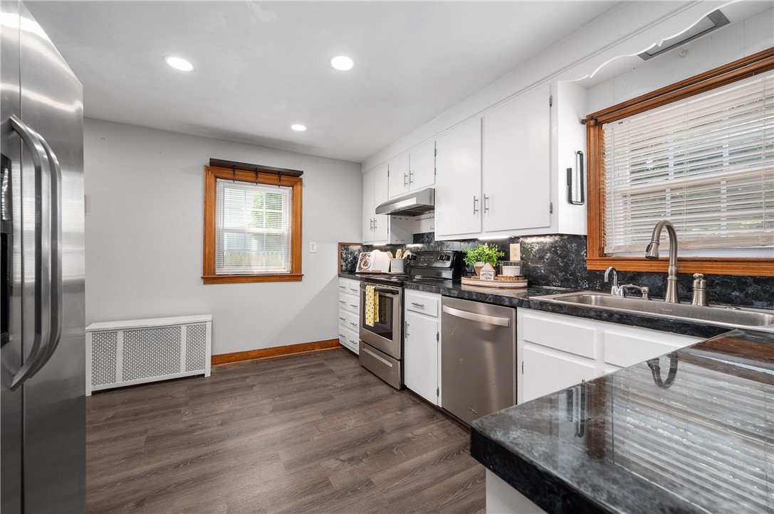 129 Rosemere Road Pawtucket, RI 02861 - Photo 4 of 29 Gallery Image 4