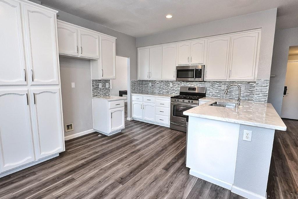 975 Rossburn Way Galt, CA 95632 - Photo 15 of 69