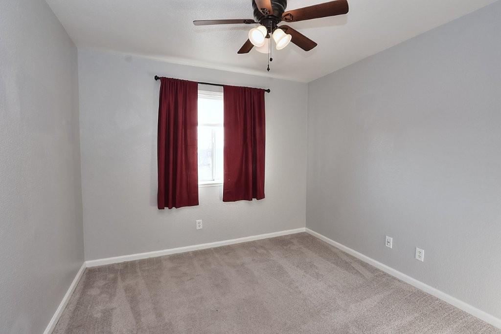 975 Rossburn Way Galt, CA 95632 - Photo 32 of 69