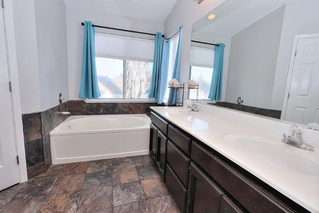 975 Rossburn Way Galt, CA 95632 - Photo 50 of 69