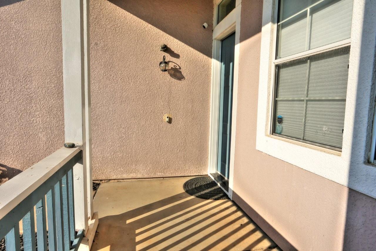 975 Rossburn Way Galt, CA 95632 - Photo 6 of 69