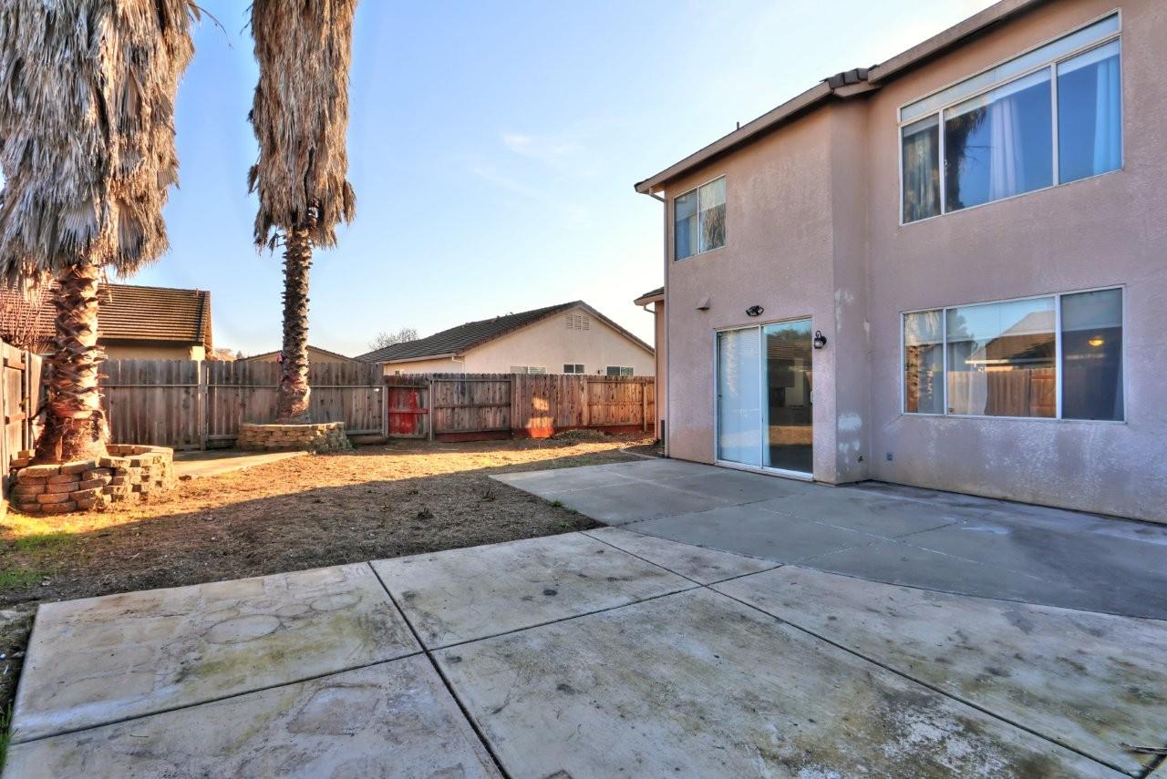 975 Rossburn Way Galt, CA 95632 - Photo 63 of 69