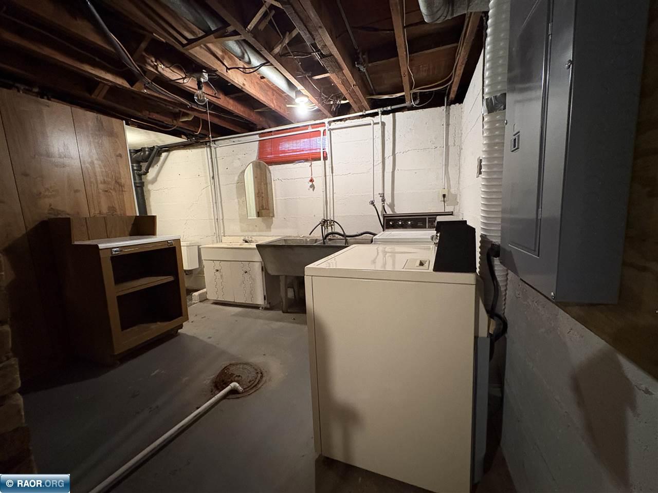 429 4th Street Southwest Chisholm, MN 55719 - Photo 26 of 29