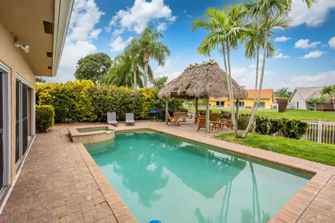 $735,000 | 9208 Sun Pointe Drive, Boynton Beach, FL 33437
