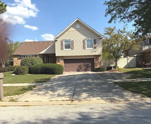 $449,900 | 16401 Tanbark Drive, Tinley Park, IL 60477