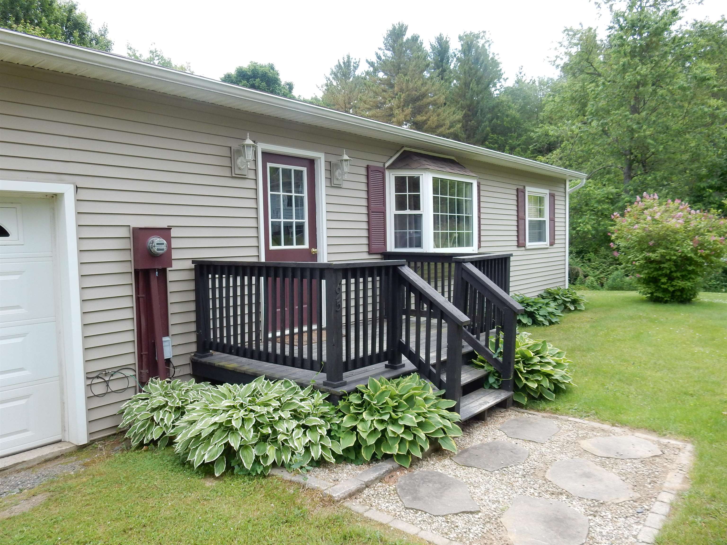 95 Scottsdale Road Newport, VT 05855 - Photo 4 of 25 Gallery Image 4