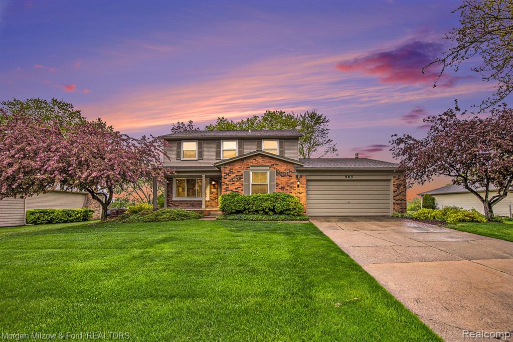 965 Dahlia Lane Rochester Hills, MI 48307 - Photo 2 of 30