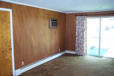 2710 Belaire Road Bethlehem, PA 18017 - Photo 4 of 11 family room