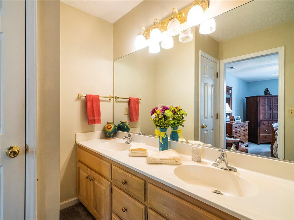 2194 Hoskins Road Burlington, NC 27215 - Photo 25 of 36 Gallery Image 25
