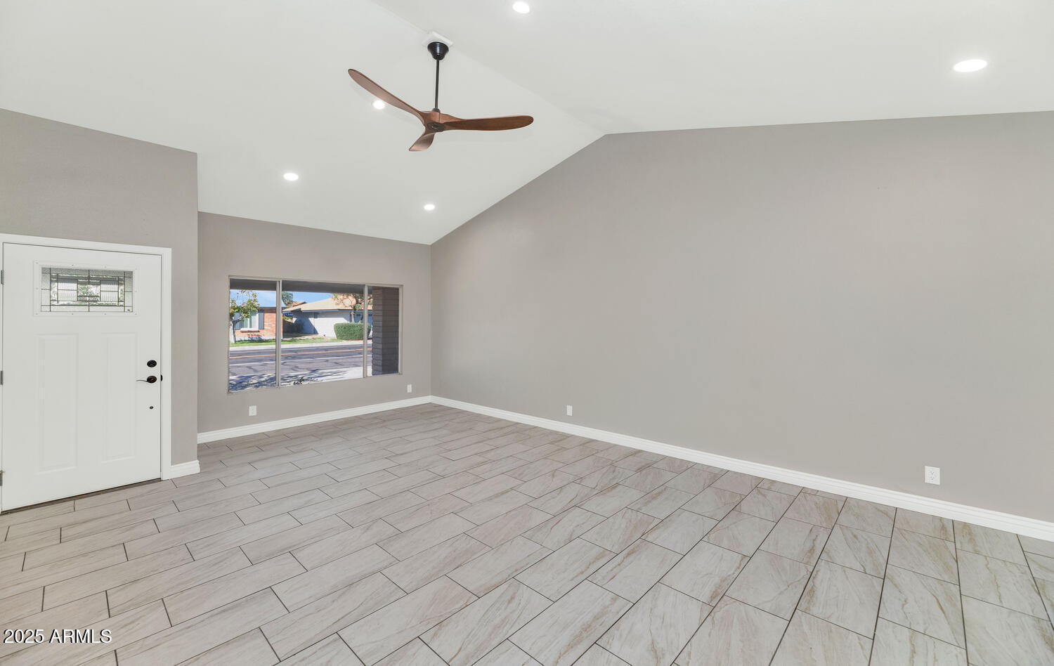 2555 South Patterson Mesa, AZ 85202 - Photo 5 of 37 a view of an empty room and window