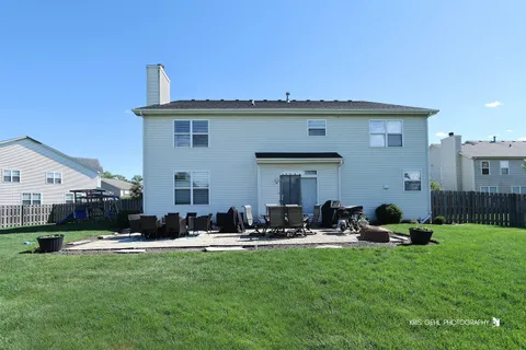 $525,000 | 60 West Arden Lane, Round Lake, IL 60073
