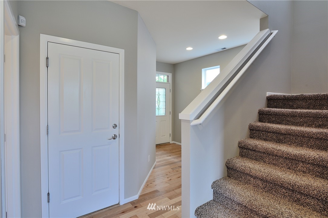 16111 35th Drive Southeast Bothell, WA 98012 - Photo 3 of 20