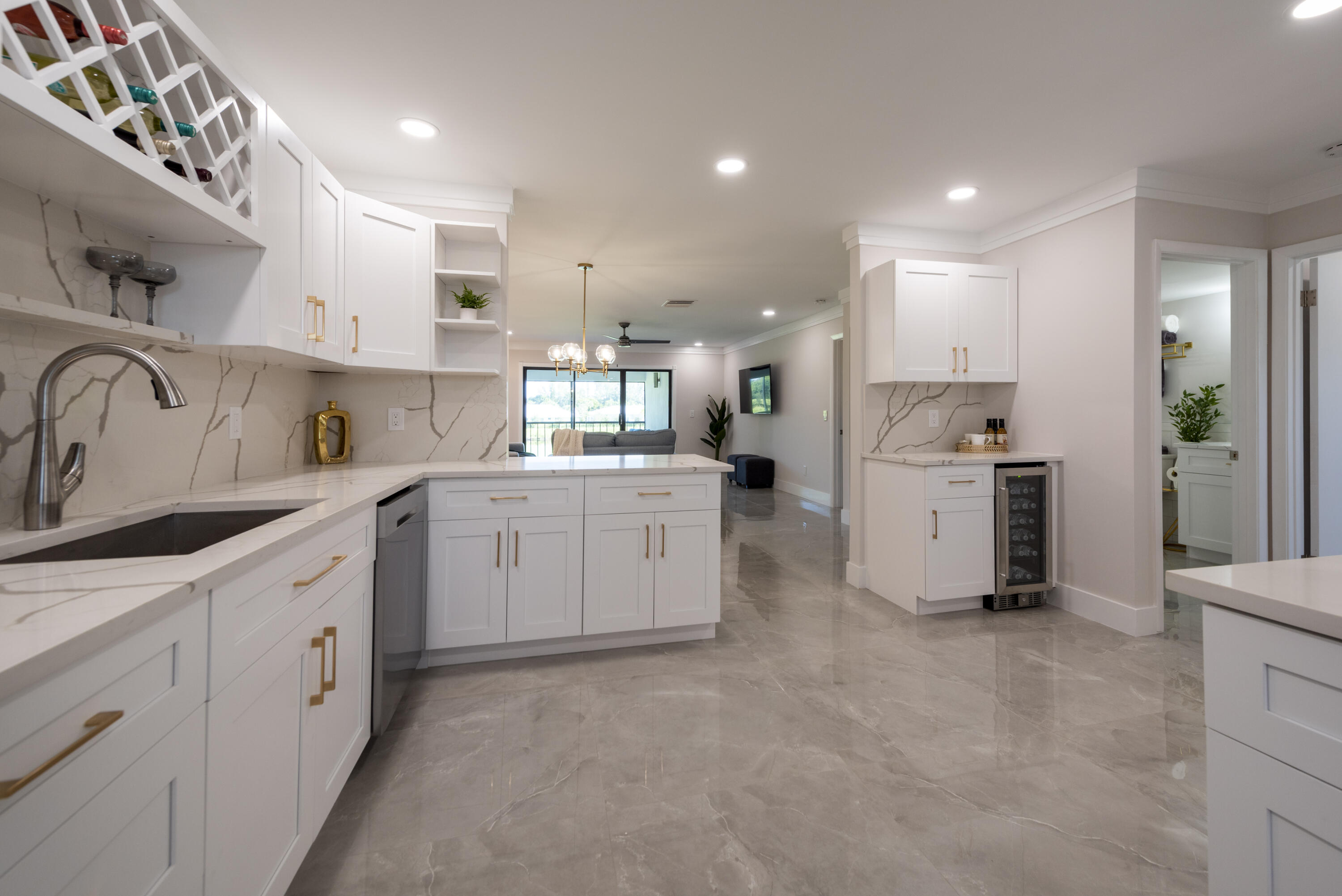 7920 Eastlake Drive, Unit 19F Boca Raton, FL 33433 - Photo 7 of 22 _DSC9573