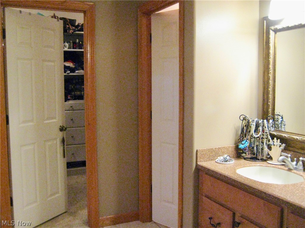 4710 Rabbit Ridge Canfield, OH 44406 - Photo 17 of 34 Gallery Image 17