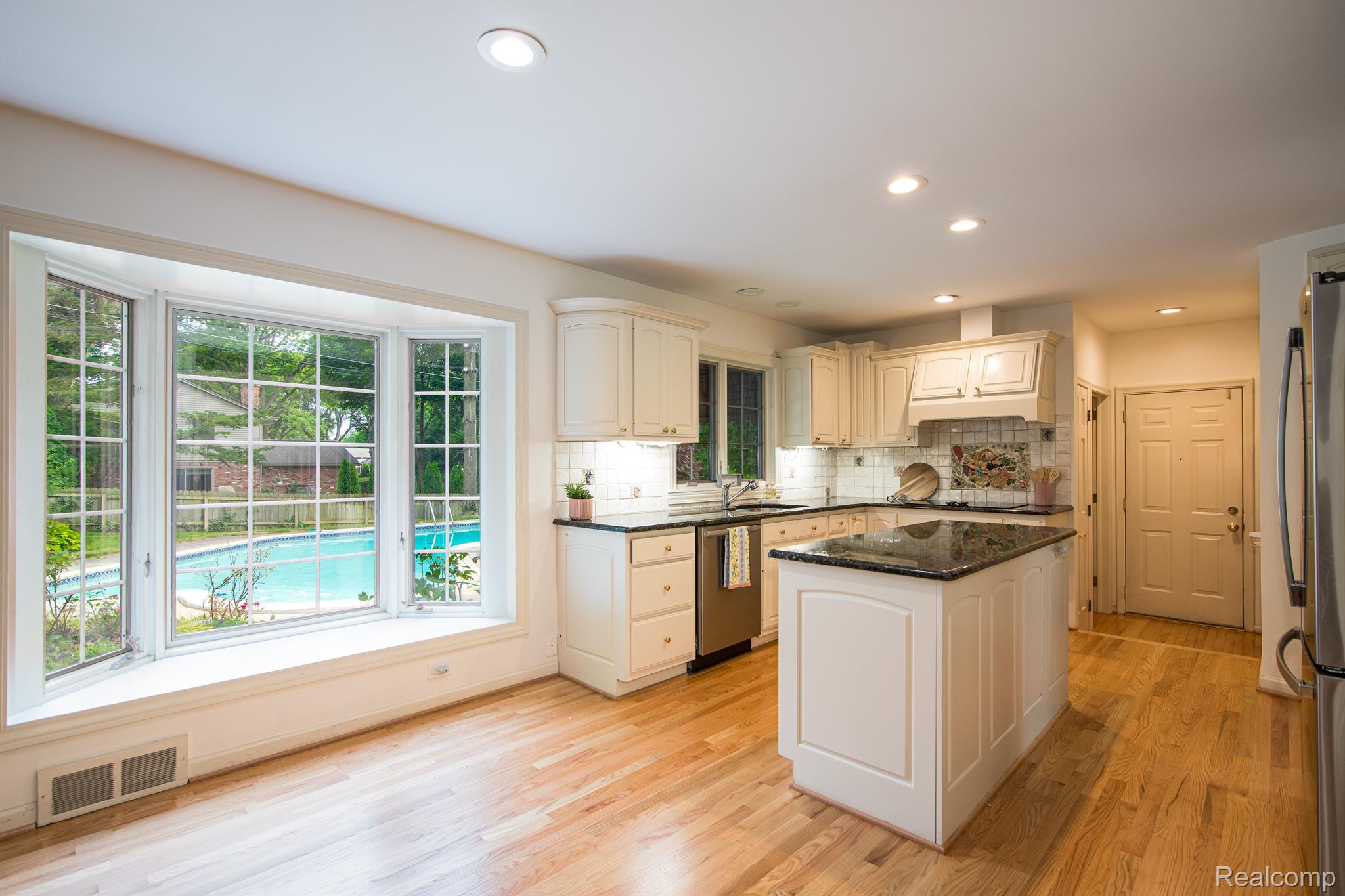 1024 Rock Spring Road Bloomfield Hills, MI 48304 - Photo 16 of 47 Gallery Image 16