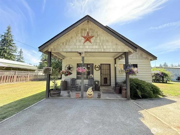 $520,000 | 15 Heise Road South, Elma, WA 98541