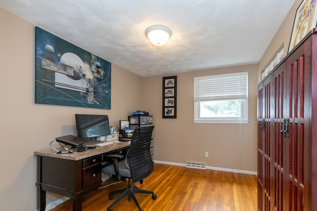 52 North Billerica Road Lowell, MA 01852 - Photo 19 of 33 Gallery Image 19