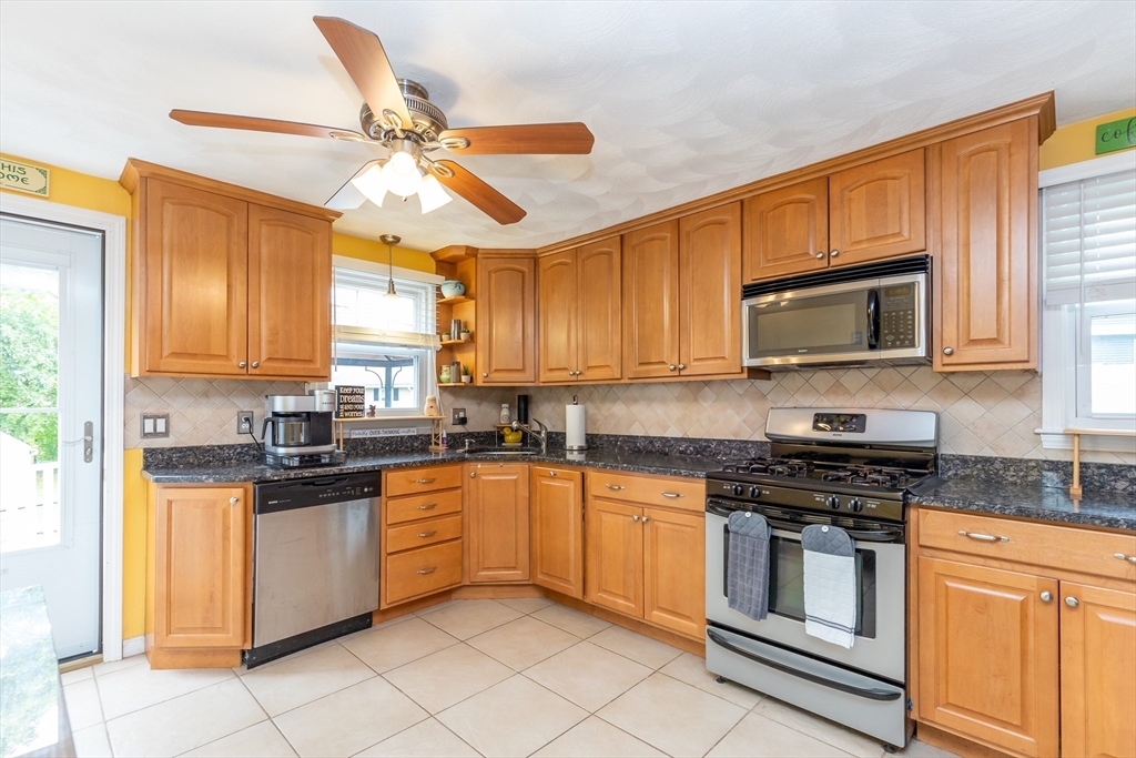 52 North Billerica Road Lowell, MA 01852 - Photo 5 of 33 Gallery Image 5
