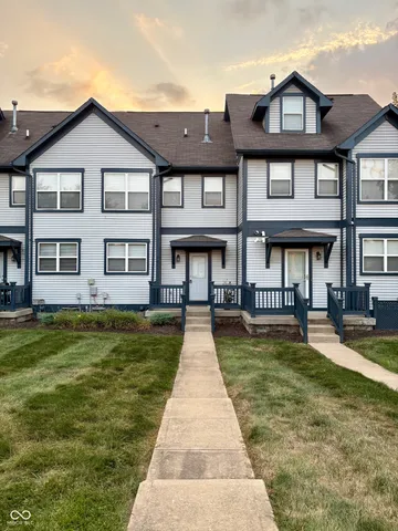 $1,800 | 2359 Central Avenue, Unit C, Indianapolis, IN 46205