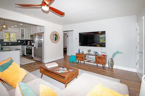 $4,200 | 907 California Street, Oceanside, CA 92054