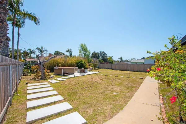 $4,200 | 907 California Street, Oceanside, CA 92054