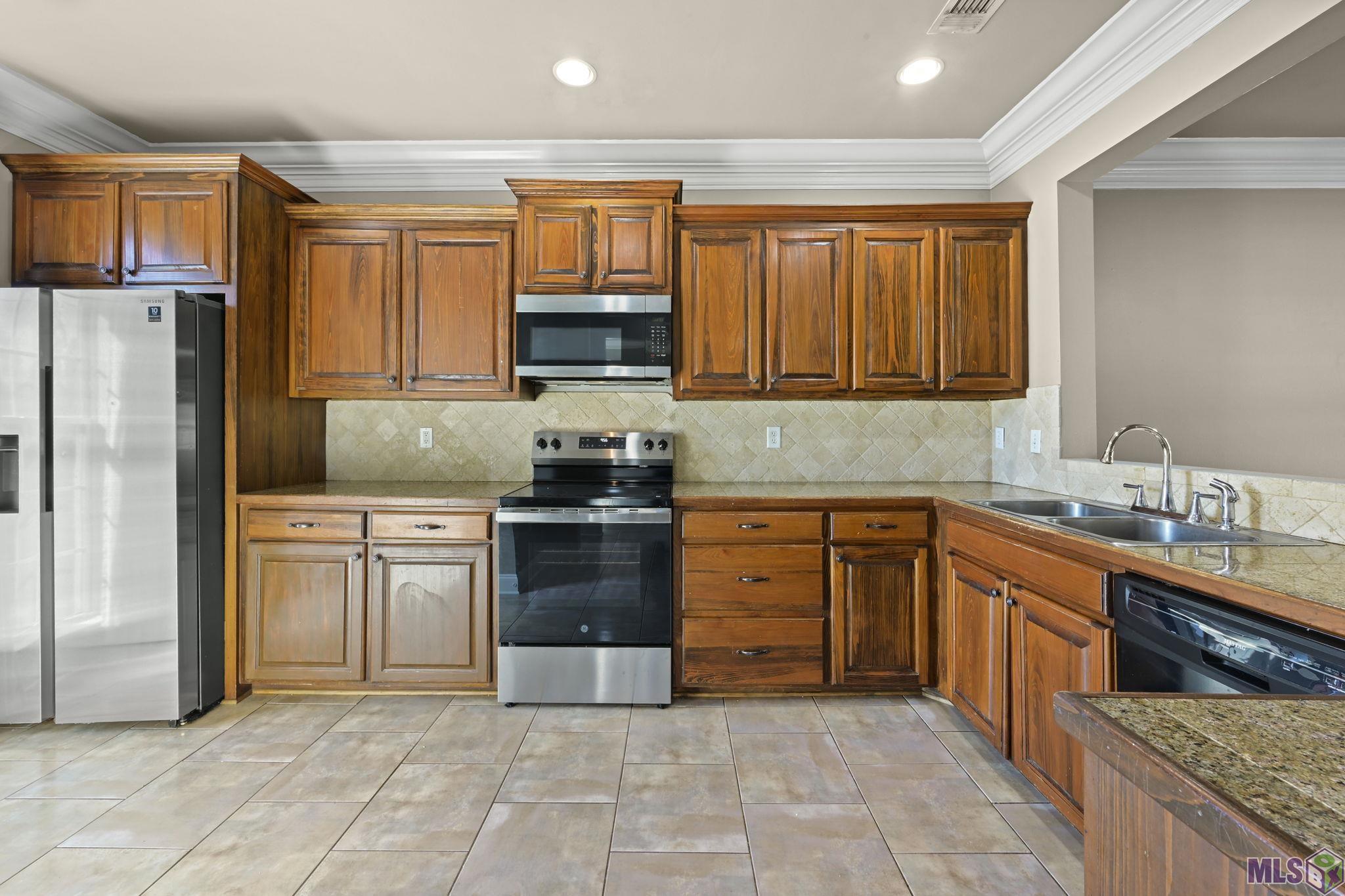 14237 Highway 73, Unit F Prairieville, LA 70769 - Photo 5 of 17