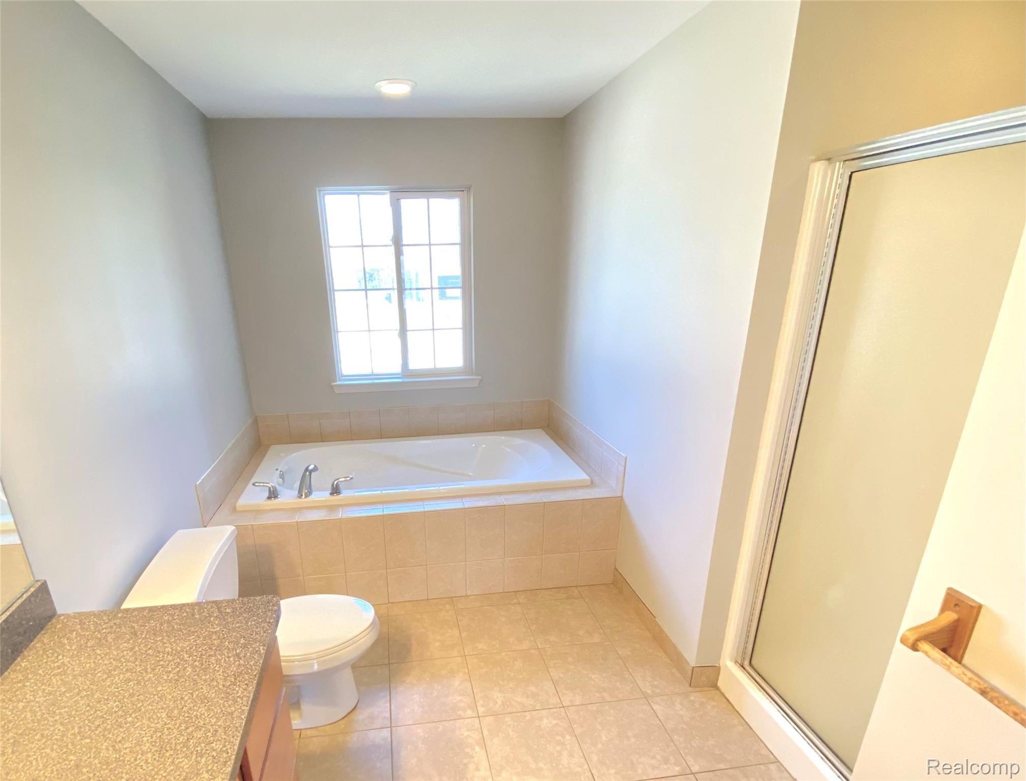 1703 Milverton Road Troy, MI 48083 - Photo 29 of 46 Master Bathroom