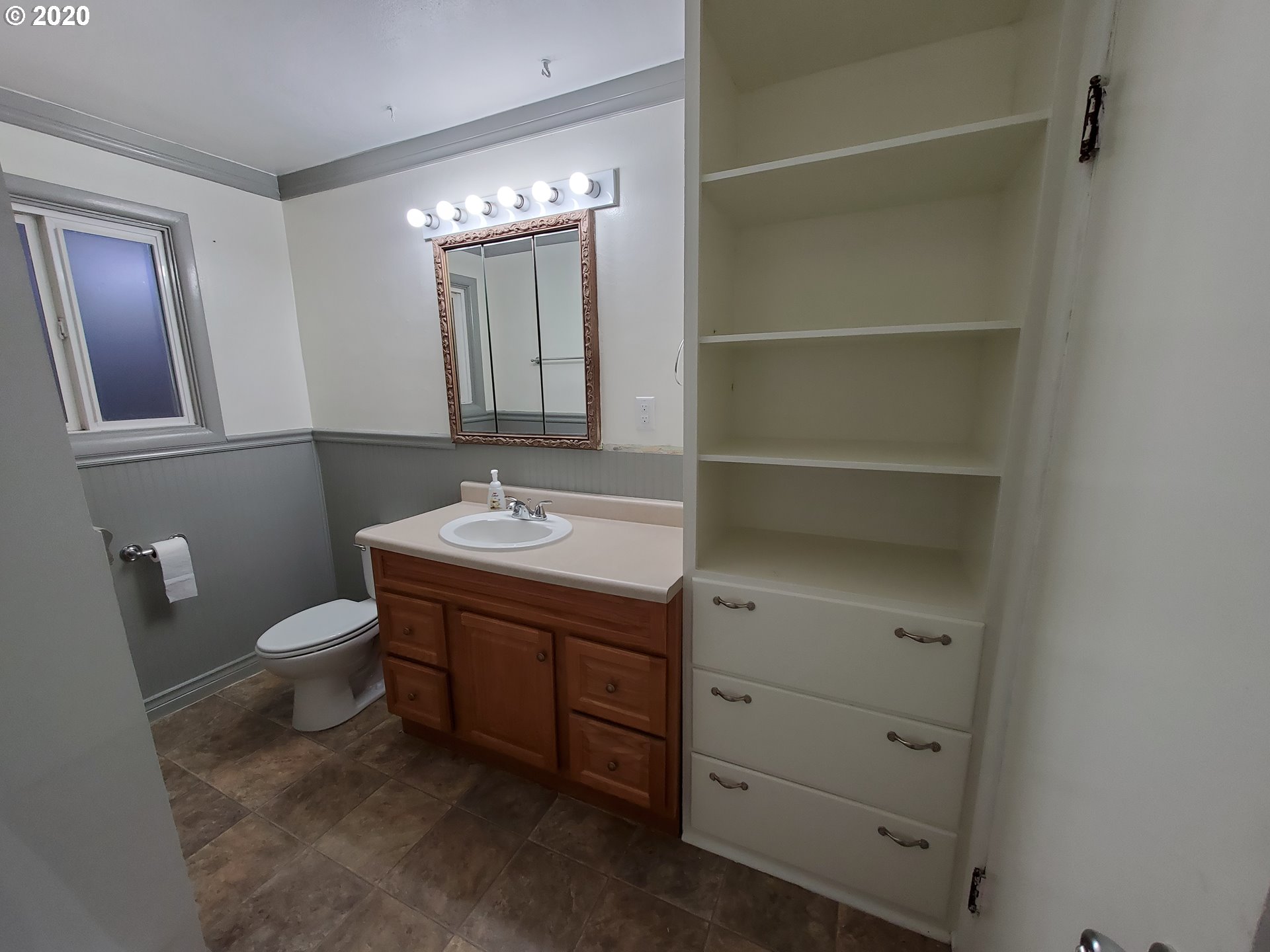 1625 J Street Springfield, OR 97477 - Photo 4 of 12