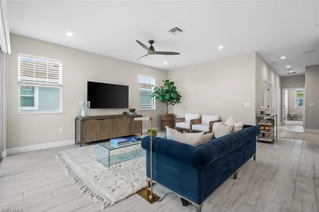 $460,000 | 2319 Sawyers Hill Road, Unit 708, Naples, FL 34120